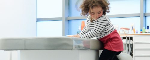 Kind beim Zahnarzt